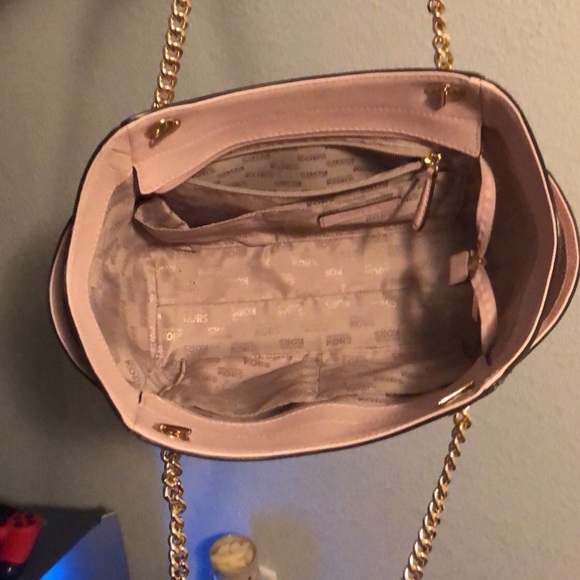 Michael Kors purse - Picture 4 of 4
